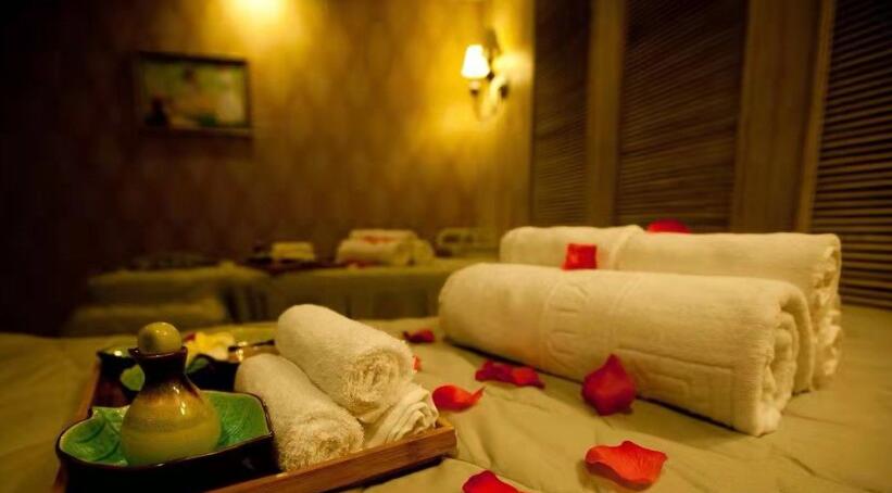 青岛市北区高端水疗spa会馆就这样带着清风月静抚慰了光阴悲喜